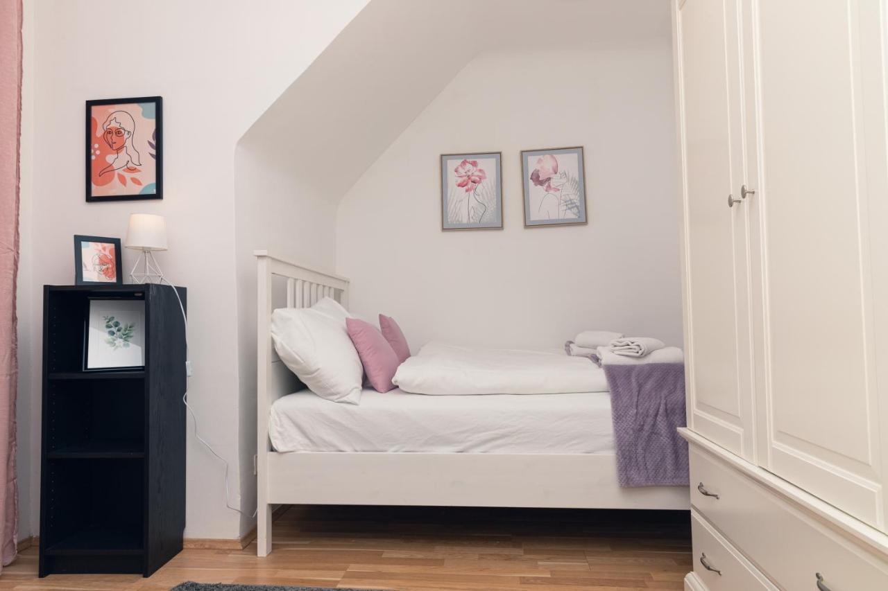 Milky Way Top Floor 2-Bedroom Apartment Air Condition Viena Exterior foto
