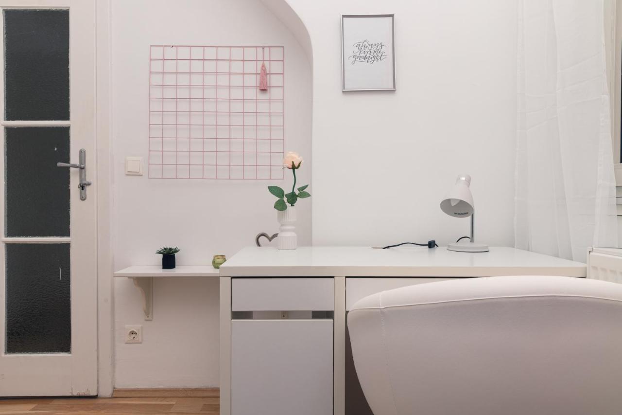 Milky Way Top Floor 2-Bedroom Apartment Air Condition Viena Exterior foto