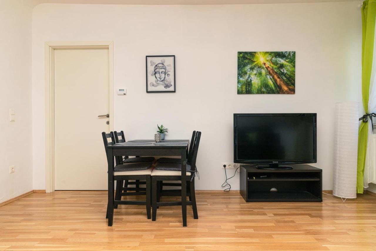 Milky Way Top Floor 2-Bedroom Apartment Air Condition Viena Exterior foto